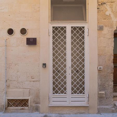Essential Suite By Dimora Barocca Lecce Exteriér fotografie
